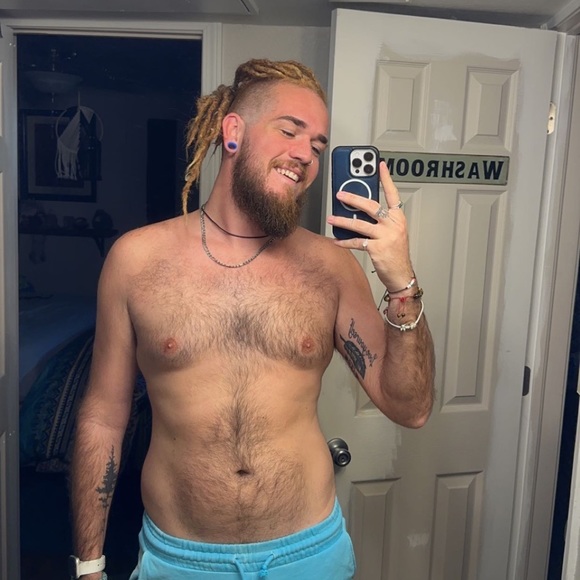 Meet your Posher, Brandon - Picture 1 of 1